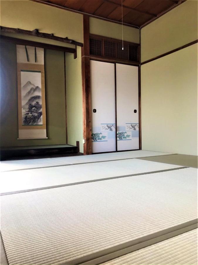 ゲストハウス三軒家 Shirahama Esterno foto